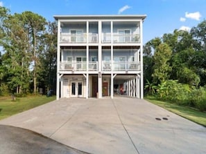 Building, Outdoors, House, City, Aerial View