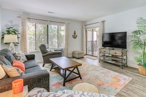 Living Room | Queen Sleeper Sofa | Free WiFi | 2-Story Villa
