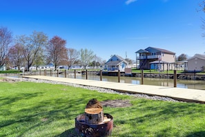 Backyard | Wood-Burning Fire Pit | Water View | 4 Mi to Jet Express Ferry