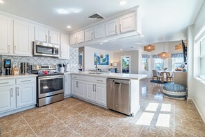 Fully equipped kitchen