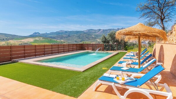Villa Los Ruedos Riogordo by Ruralidays
