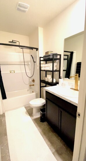 Full Private Bathroom with Rain Shower and Handheld Shower Head