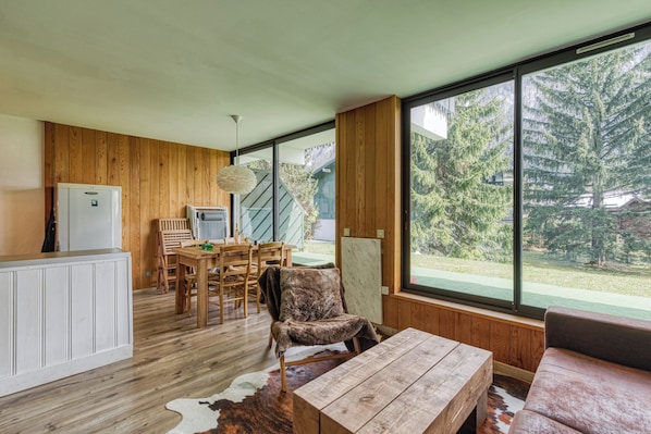 Living and dining room