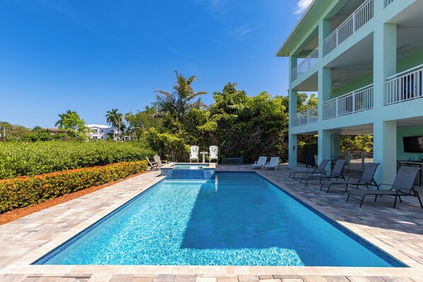 Enjoy your very own private backyard oasis!