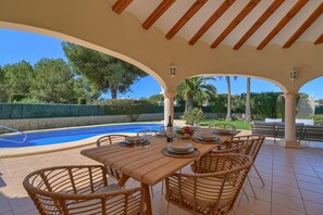 Coin repas extérieur