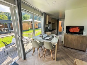 Table, Propriété, Meubles, Plante, Chaise, Bois, Design Intérieur, Sol, Sol, Salon