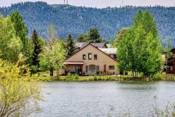 Beautiful House on the Lake