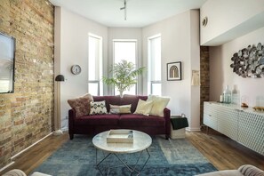 Living Room / Dining Room Combo with Fully stocked kitchen