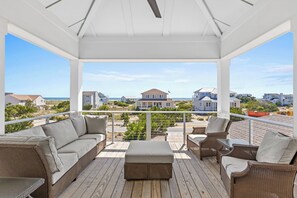 Upper Deck Lounge Area