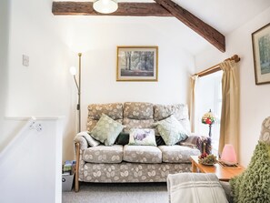 Open plan living space | Hingham Mill Cottage, Wadebridge