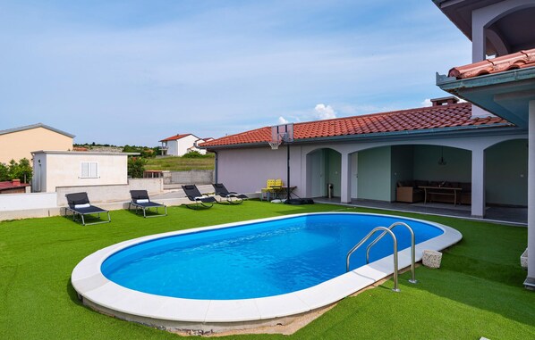 pool