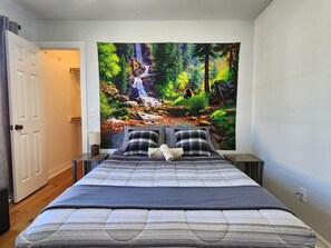 Comfortable full bed w/ walk-in closet