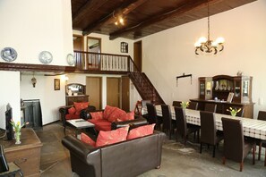 Ferienwohnung Die Diele, 140 qm-auch mit gemütlicher Sitzecke