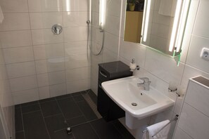 Ferienwohnung, 80 qm, 1-3 Pers.-barrierefreies Bad