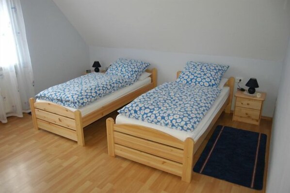 Ferienwohnung, 78 qm, 1-4 Pers.-Rottmann Schlafzimmer 2 a