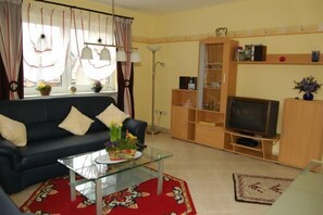 Ferienwohnung, 78 qm, 1-4 Pers.-Rottmann Wohn/Esszimmer d