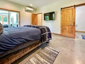 Master bedroom 2