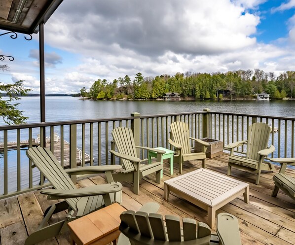 Boathouse Main Deck &amp; Seating