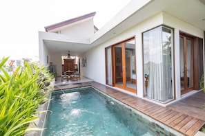 Private pool