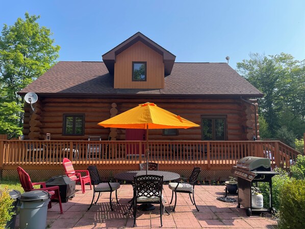 Tranquil Log Cabin Retreat