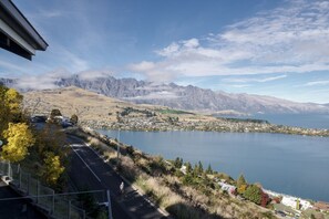 Lake & Mountain View