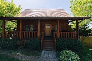 Log Cabin - Front View