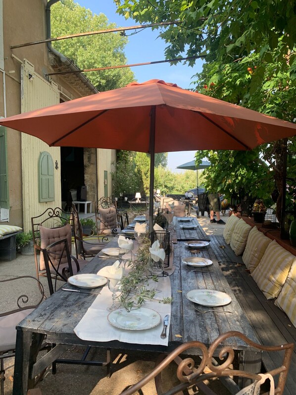 Outdoor dining