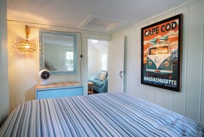 Keep cool with both fan and air conditioning