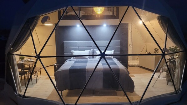 King Bed (1)