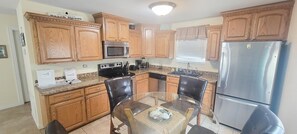 Indoors, Appliance, Microwave, Oven, Kitchen