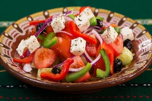 Alimentos y bebidas