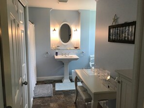 Full bath