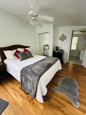 Queen size bed