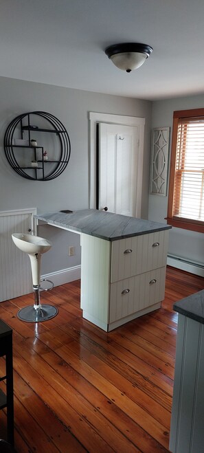 kitchen island seating 