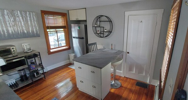 island seating with storage 