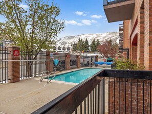 Balcony / Pool View