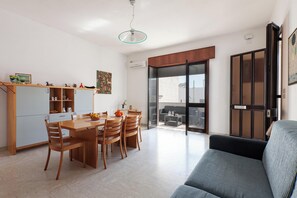 Living and dining room