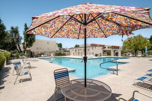 Dive into relaxation at our expansive communal pool – where fun knows no bounds!
