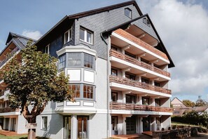 Außenseite Ferienhaus [Sommer]