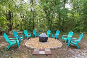 Fire Pit for chilly nights and smores