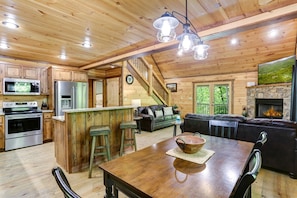 KITCHEN & DINING OVERLOOKING LIVING RM