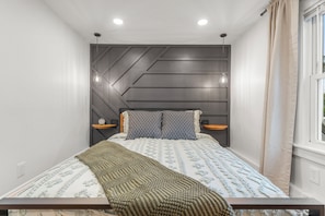 Floating night stands have Usb/Outlets on each side.Both lights have pull chains