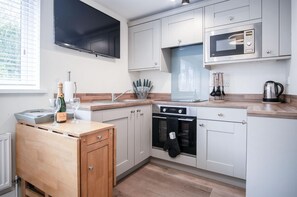 Dolphin - 2 Bedroom Apartment - Saundersfoot (19123)