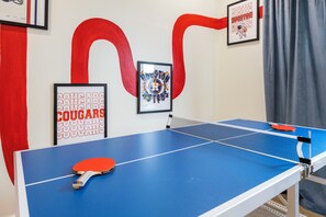 Pingpong table available