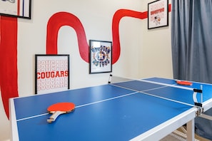 Pingpong table available