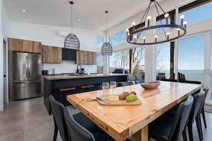 Chinook 166 | Spectacular views, Pool table, spa (1290)