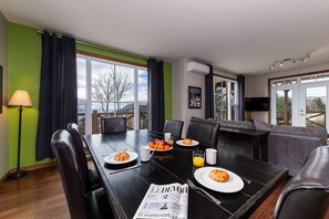 Breakfast with a view! Pure bliss.