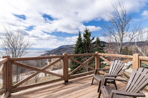 Private balcony, breathtaking vistas.