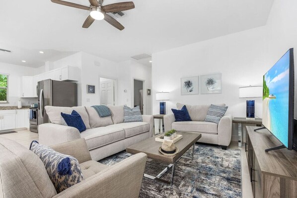 Open concept living/dining/kitchen area