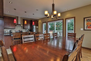 Open-concept living: breathe in the space.